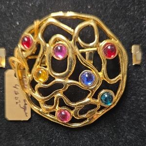 Artistic Gold Brooch with Multicolor Gemstones